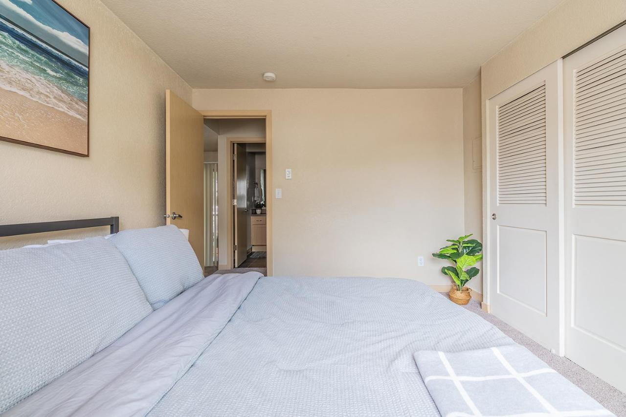 Greenlake Oasis: Cozy Apartment with Wi-Fi and Patio Seattle Exterior photo